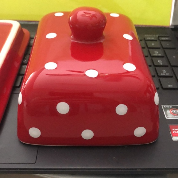 City to cottage Red & white Polka Dotted Dish - Picture 8 of 9